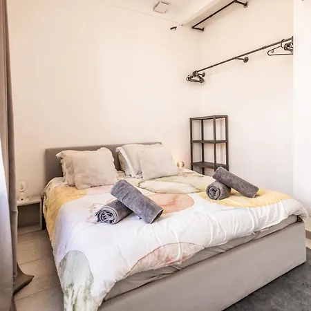 Apartment Smart Monaco Holiday, 6 Pax, Rickeys *