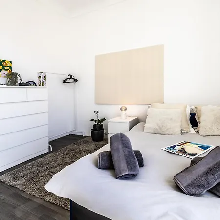 Apartment Smart Monaco Holiday, 6 Pax, Rickeys Beausoleil